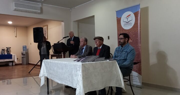 PRESENTACIÓN DE LIBRO DE EDUARDO ARAMBURÚ EN COPIAPÓ