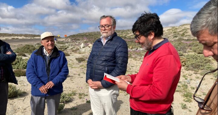 ESCRITORES Y POETAS RECITARON A LA ORILLA DEL DESIERTO FLORIDO